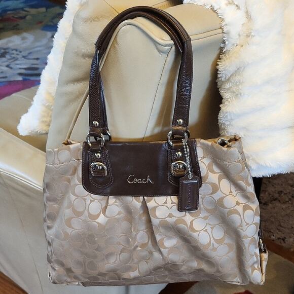 Coach Brown and Tan Leather Shoulder Bag F15510 - Picture 3 of 16